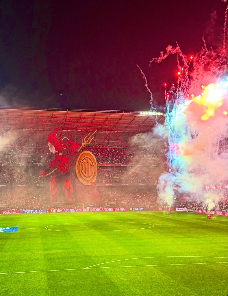 AlanCdn_'s tweet image. Bien, buenas sensaciones deja Toluca. 

En el Nemesio, con nuestra gente. 

UNIDOS.