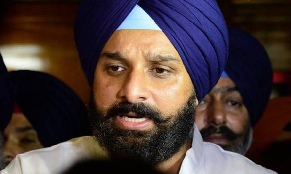 LiveLawIndia's tweet image. #Justin 
Punjab &amp;amp; Haryana High Court dismisses former cabinet minister Bikramjit Singh Majithia’s bail plea.