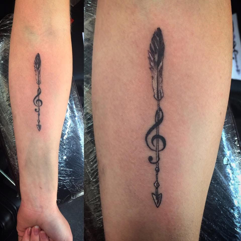 petor76's tweet photo. Kleine tattoos doe ik ook en ook daar zorg ik dat het zwart tussen kleur (of wit) inzit zodat het niet uitloopt.
Deze tattoo blijft totdat de eigenaar doodgaat goed. Iets meer werk, langer plezier van.
#wallsandskin #tattoo #smalltattoo #delicatetattoo #meaningfultattoo #delicate #meaningful #meaning #rotterdam #amsterdam #middelharnis #zandvoort