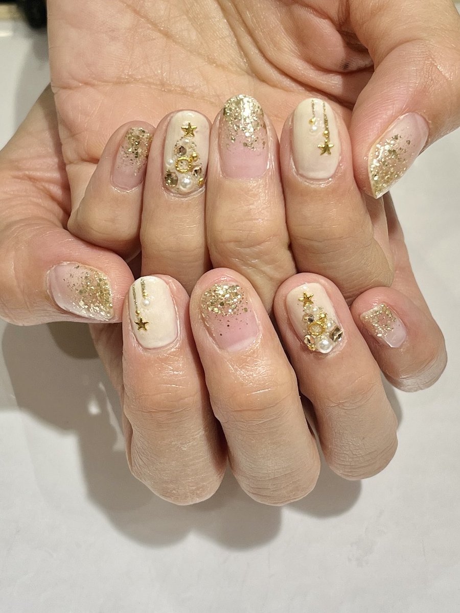 rina30014364's tweet photo. ネイルモデル募集💅

日付🗓12月9日（火）
時間⏰12時～（1時間前後）
料金👛4990円→無料😊
場所🏠渋谷 
デザイン (画像は一例です)
お色変更できます🌻
⚠️添付の注意事項をお読み頂き、DMお待ちしてます😊　

#渋谷　#ネイル #ネイルモデル　#ジェルネイル　#オフ無料　#急募 https://t.co/X1r24LWTex