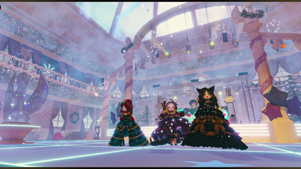 <a href="/RoyaleHighValks/">Royale High ✨</a> Ballgowns and roses