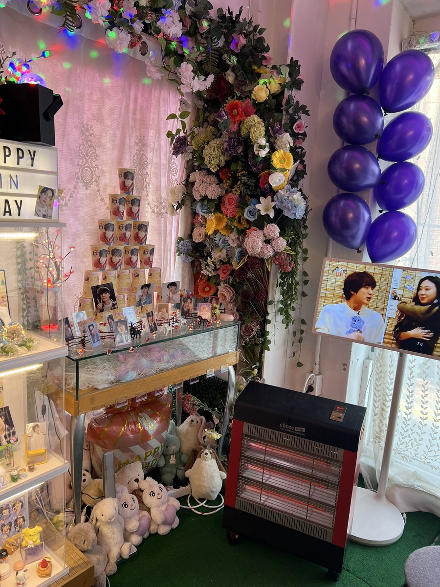 glitterbts's tweet image. fan cafe hop #completed