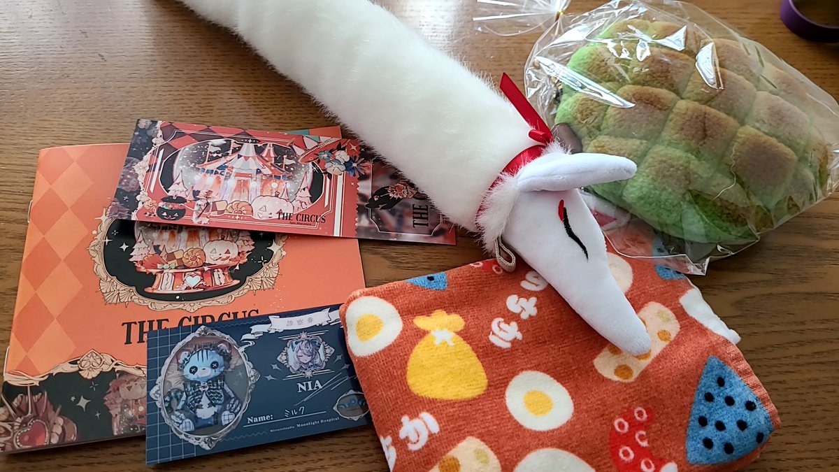 rabbit_526's tweet photo. 今更ですが、デザフェス62で購入した商品です。
大好きな作家さんから初めましての作家さんまで…。
どれも素敵なものばかり…。
また来年も行こうかな♪
 #デザフェス62 https://t.co/LSK3ZbawkU