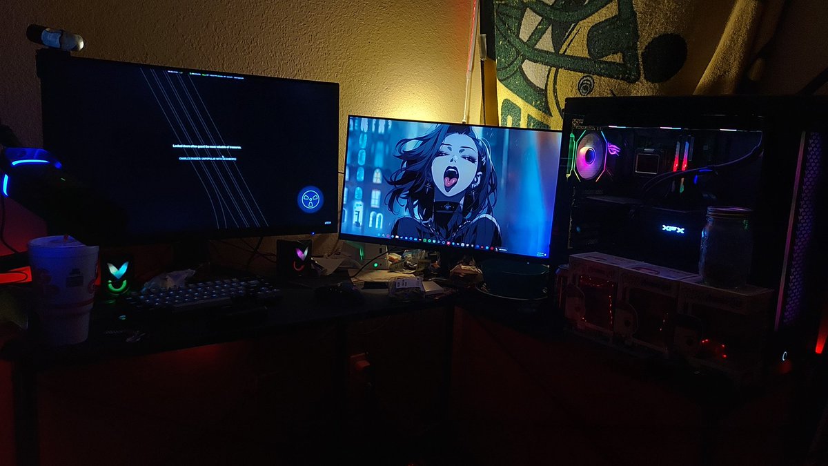 itzyoboydex's tweet photo. @ItsBlarg Not really cursed, but it's my set up https://t.co/84NiiFTFjO