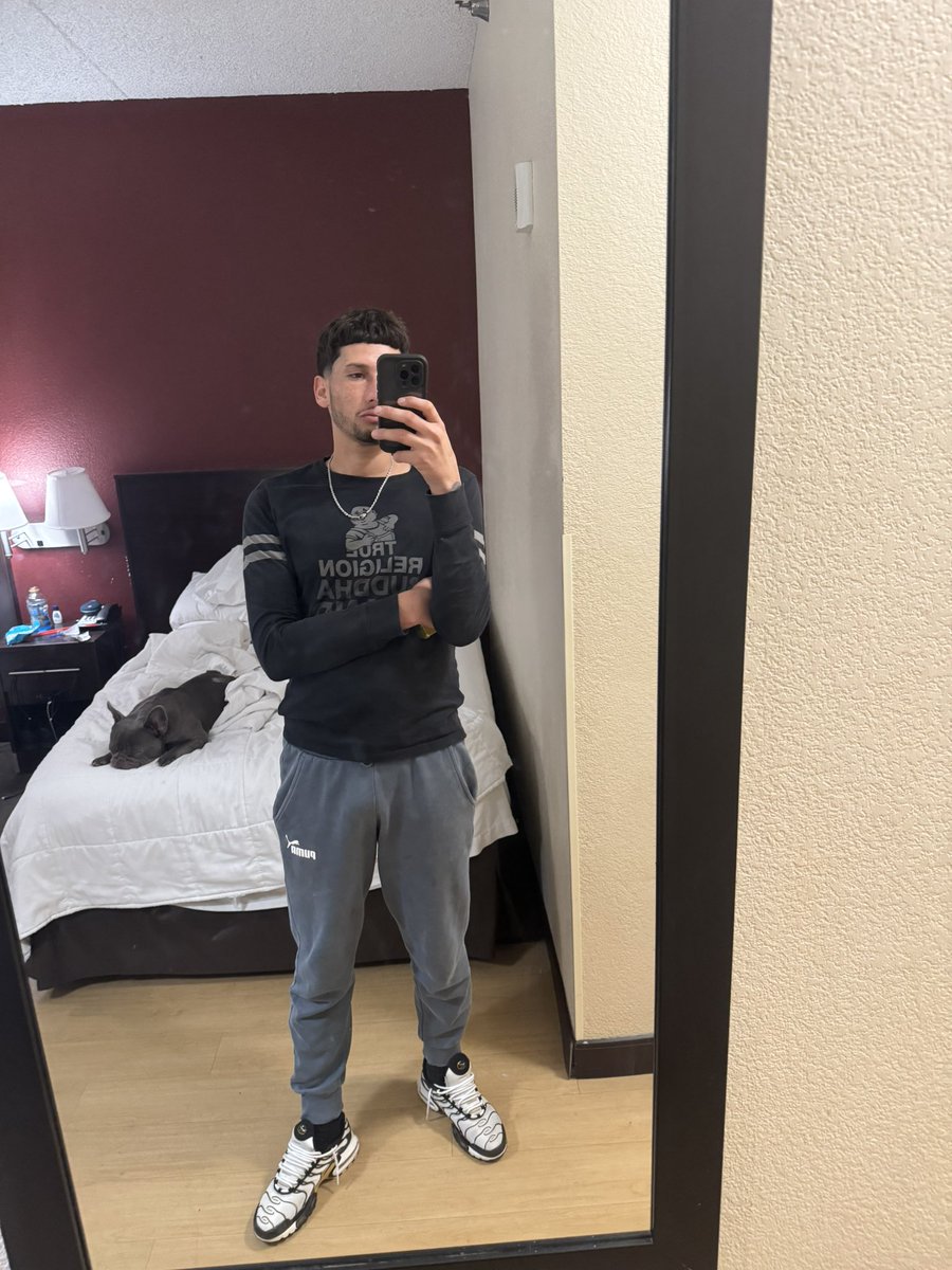 MrStretchMaster's tweet image. I turn her arround make her arch her back then I go crazy 🦅🦅🦅