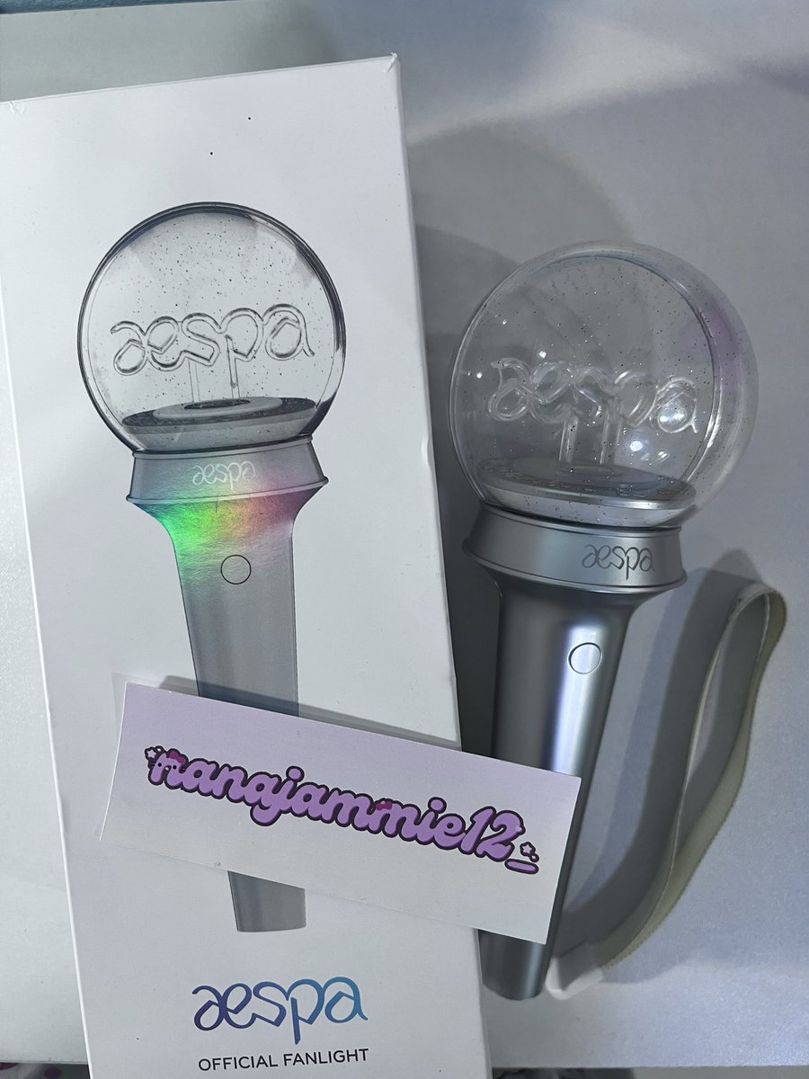 เเท่งไฟเอสป้า aespa  ส่งต่อ / ขาย

aespa 790-. ส่งฟรี
ใช้งานได้ปกติ ไม่มีตำหนิ( นัดรับลดได้! )

#ตลาดนัดaespa #เเท่งไฟaespa