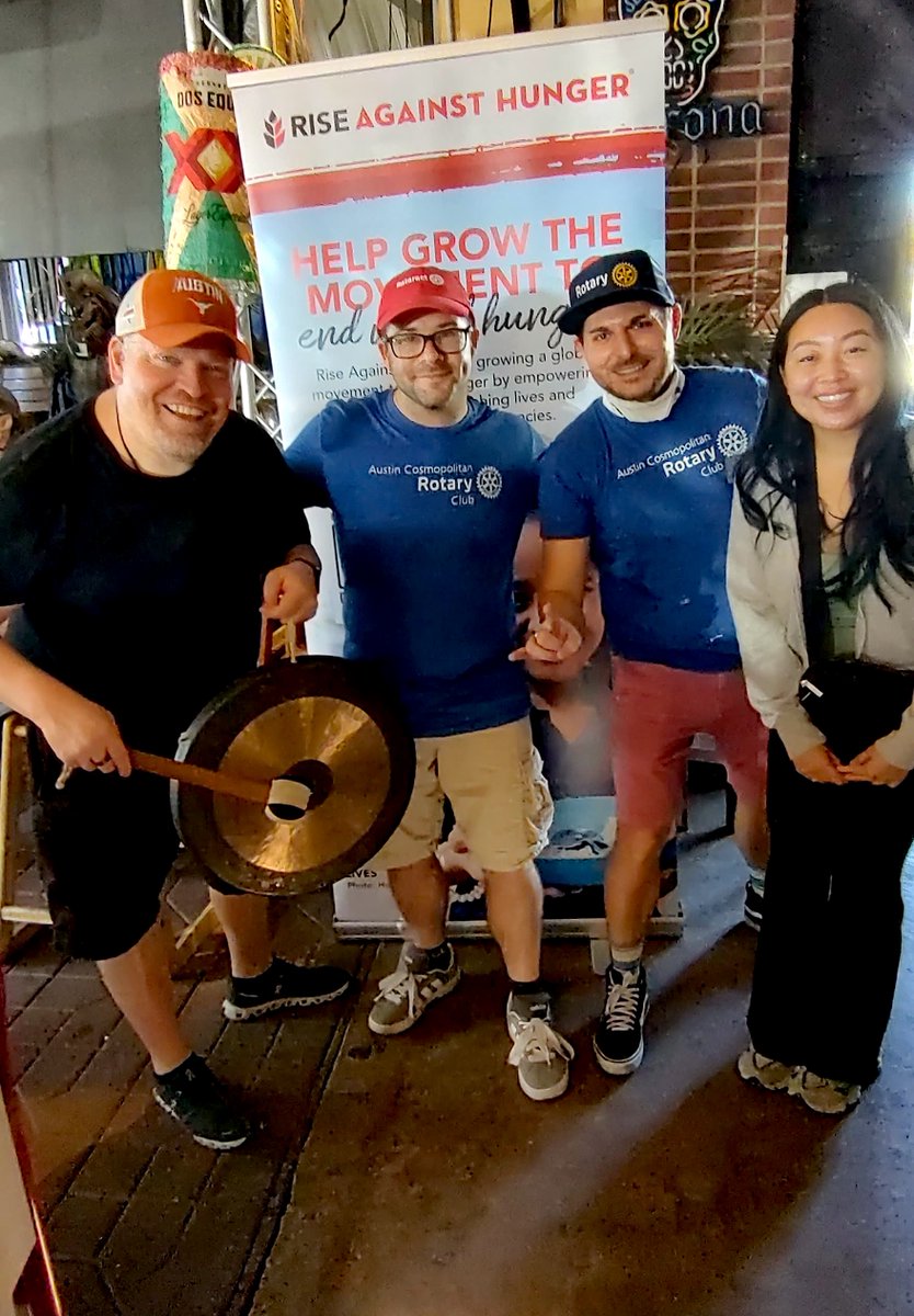 acrc's tweet image. 2 week-ends ago, Club's members started their Saturday by helping to pack 10,360 meals for the @riseagainsthunger event organized by the Rotary Club of Austin-NXNE. Way to go, team!💪
Join at the Clay Pit, 6 PM, to learn more!
#AustinCosmoRotary #1DistrictStrong
#PeopleOfAction