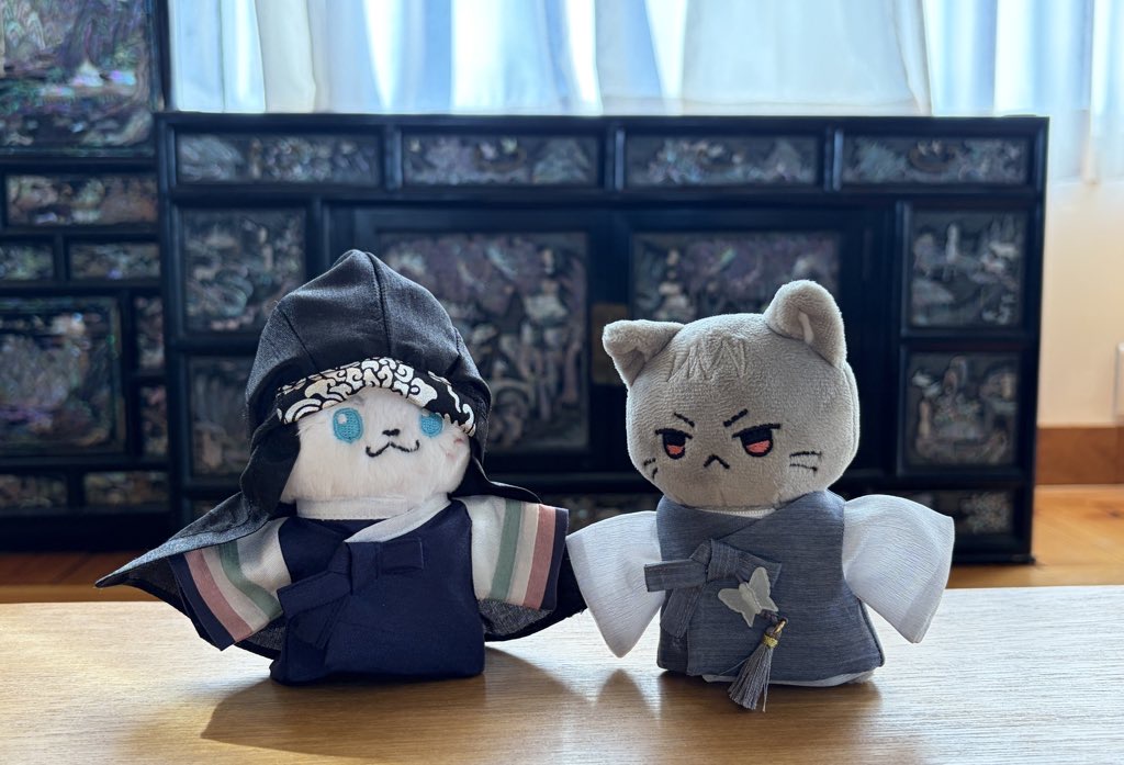 RT+팔로워 이벤트   

✨도련님 비단장 10cm &amp; 5cm 한복 (운현,색동 2종) 
12/4 17:00 ~ 12/5 18:00 (1차 오픈)
> 배송 : 구정 전 발송
> 수량에 따라 조기 마감 될 수 있습니다!

윗치폼> witchform.com/deposit_form/9…
홈페이지>softyor.kr/shop_view/?idx…