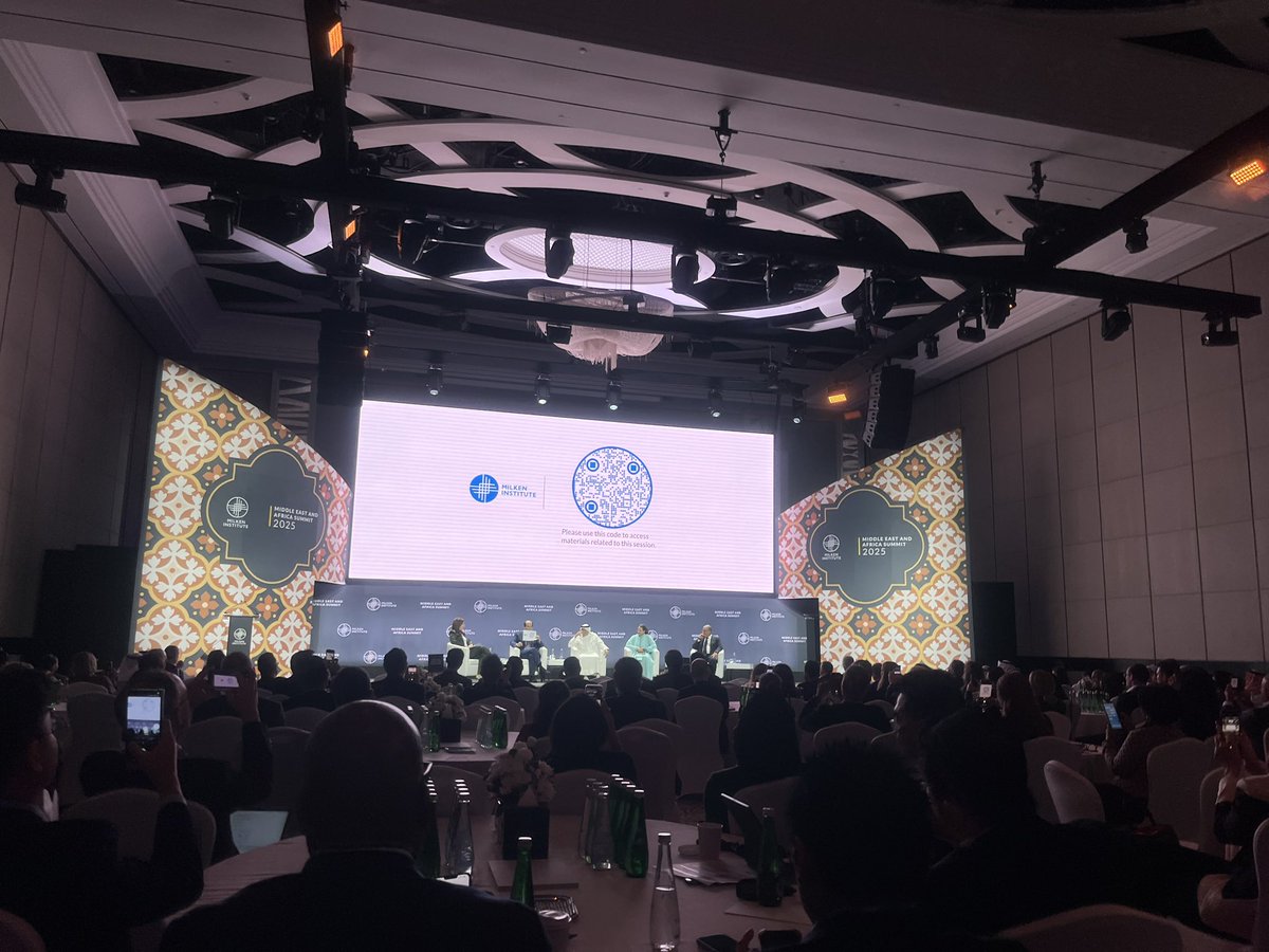CurtisSChin's tweet image. #UAE 🇦🇪 #AbuDhabi ✨

Have we got a #QRcode for you. Scan for a 🔗 to our @MilkenInstitute Chair Michael Milken’s presentation materials from our Middle East &amp;amp; Africa Summit. #MIGlobal #finance #health #philanthropy #GoGlobal 

@_HadleyGamble @GCC @GCCSG
