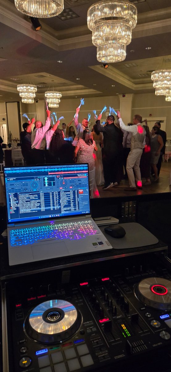 apogeeawesome's tweet photo. Make your big day unforgettable with a Wedding DJ who keeps the energy high and the dance floor packed.

📞 +971-283-9454 | https://t.co/ac9jx0B2m2
 
#WeddingDJ #WeddingVibes #WeddingEntertainment #EventDJ #PartyDJ #WeddingPlanning #EventPros #DJLife #WeddingMusic #CelebrateLove https://t.co/20UUSsXBYP