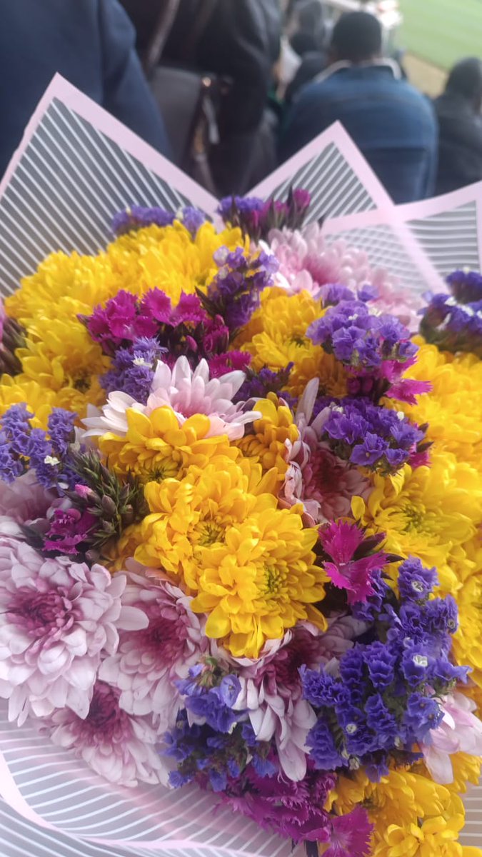 lilacmwesh's tweet image. Huyu my G @real_JM1 always delivers hata on short notice orders 🤗🤗mpeeni orders
 
Big sister responsibilities 😂😂 anyway 
Congratulations to those graduating today 👏