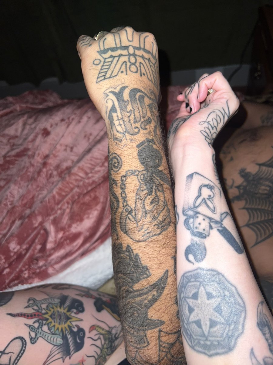 When your fiance and you have so many matching tattoos on accident, image size:900x1200
