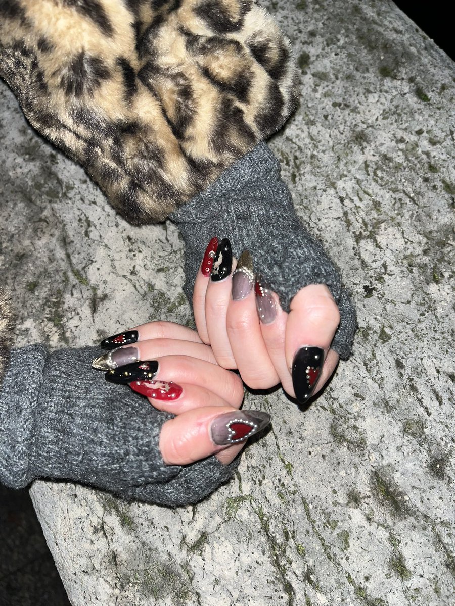 crydbaby's tweet image. I’M BACKKK 🩷