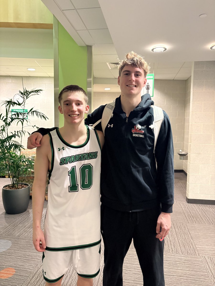 CGWBoysHoops's tweet image. A couple of our guys faced off on the next level tonight.  Bryce Donovan’s (‘24) Dickinson College vs Theo Burke’s (‘25) York College.

Great to see our guys thriving on the next level!  Congrats!