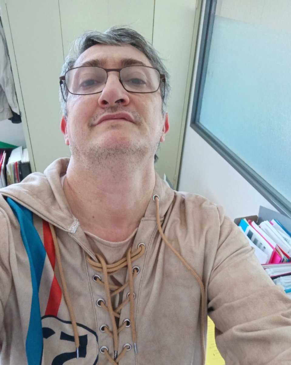 LopePourDomi's tweet photo. Bientôt mon tour ?
#Alphas #BDSM #gay #milking #milkingfarm #cum #sperme #BNWO #BBC #RaunchPig #CumDump #RealSlave #FilmMe #NoLimitsFR #KinkFr #Slave #Daddy #Gay https://t.co/2lkvg7kFdQ