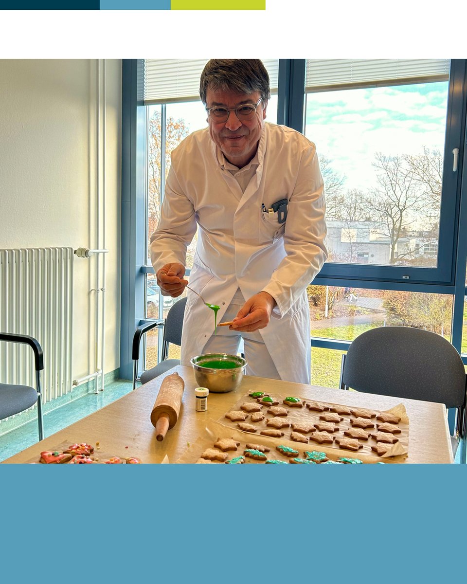 Auf Station 16 duftete es wieder nach frisch gebackenen Plätzchen 🎄✨

Zum  fünften Mal fand unsere liebevolle #Plätzchenbacken-Aktion für  onkologische Patienten statt – dank Simone Pareigis und Dr. Anke  Rockstroh.

Ein bisschen Wärme, Trost &amp; Adventsfreude für alle. ❤️