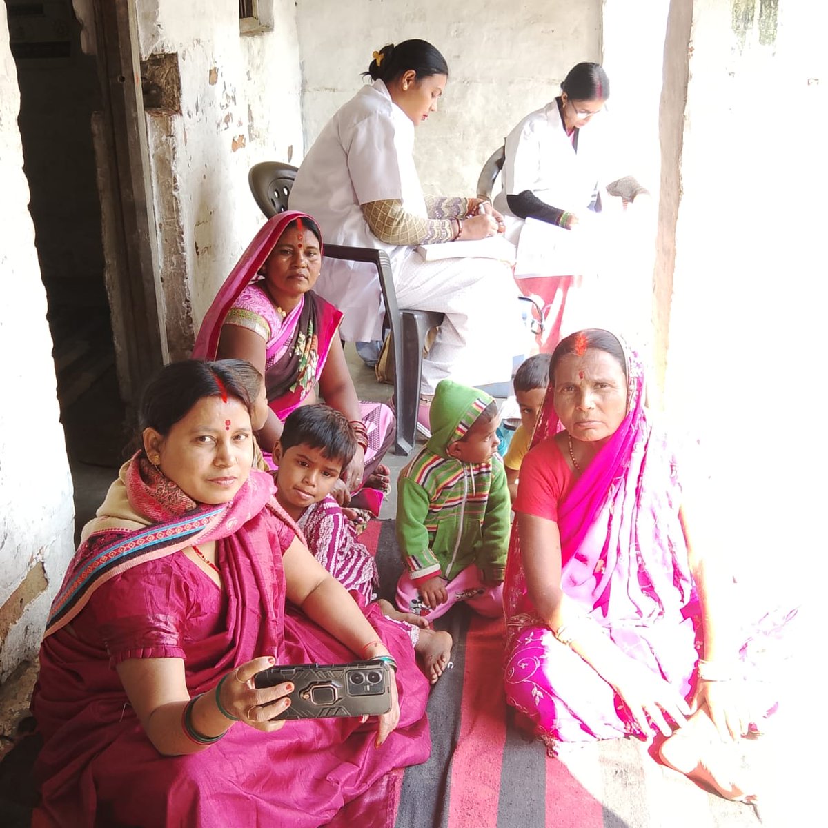 rajrockrxl's tweet photo. Asha &amp; ANM, Bhawanipur, Aadapur, East Champaran, Bihar 
Proud to participate in the national #BalVivahMuktBharat campaign event by @MinistryWCD at Vigyan Bhawan, strengthening #OurPrayasToEndChildMarriage by 2030. https://t.co/NpamiKzf9c