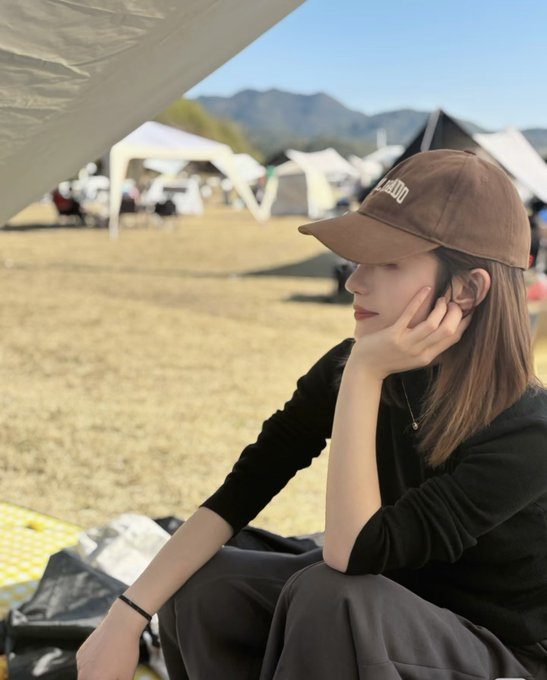 lnln798182's tweet photo. 努力、自信、美丽……阳光总在风雨后

如果感觉累了，可以出去走走，换换环境

#LibertyCatNFT #LibertyCats_app @LibertyCats_APP https://t.co/zx6AxZJB9H