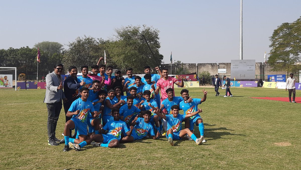 JoanMathewJacob's tweet photo. The vibes are on point as University of Calicut beats Guru Nanak Dev University in the men's football final at the #kheloindia University Games in Jaipur.
#KIUG https://t.co/1aHP71rlTq