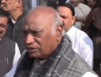 "Blatant lies of BJP exposed as the value of Rupee is subsiding. They have always advocated the agenda development and said economic condition is fine. But when the Rupee falls, it shows what your economic condition": Congress President and Rajya Sabha LoP Mallikarjun Kharge on