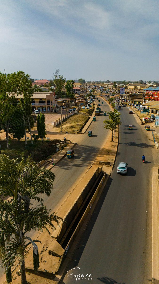 _TheTime_isNow_'s tweet photo. The ongoing reconstruction of the Farin Gada Road continues to make steady progress, as work crews intensify efforts to restore the roads to a safer and more accessible state. https://t.co/QGMQvzxkOE