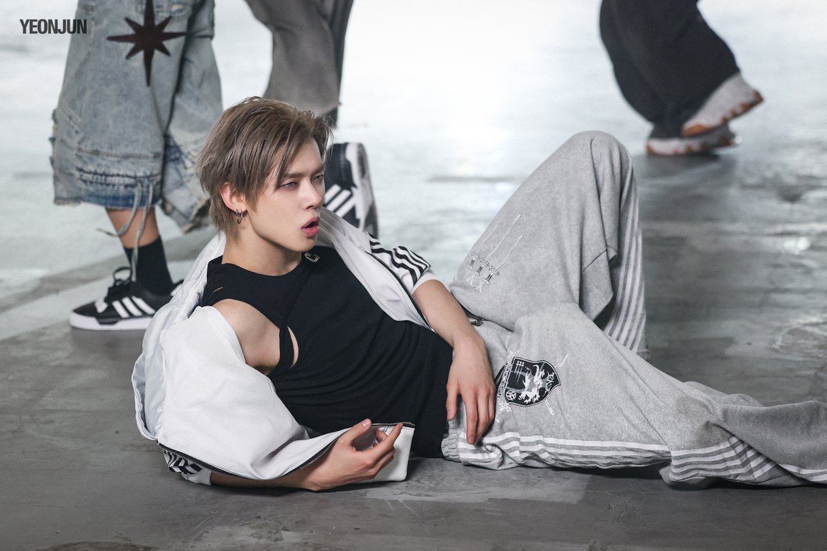 TXT_bighit's tweet image. YEONJUN 'NO LABELS: PART 01' Performance Video Photo Sketch
(weverse.io/txt/media/4-21…)

#연준 #YEONJUN
#NOLABELS_PART01
#투모로우바이투게더 #TOMORROW_X_TOGETHER #TXT