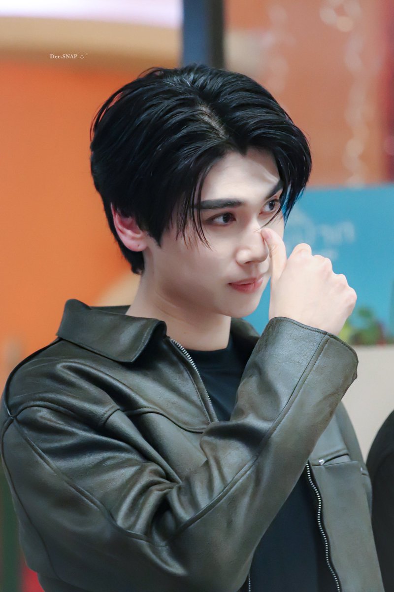 Dec_snap's tweet image. เขี่ยผมแบบคนเท่ 

DYTD PRESS TOUR
#DareYouToDeathPressTour
#DareYouToDeathLIVE 
#dunknatachai @dunknatachai