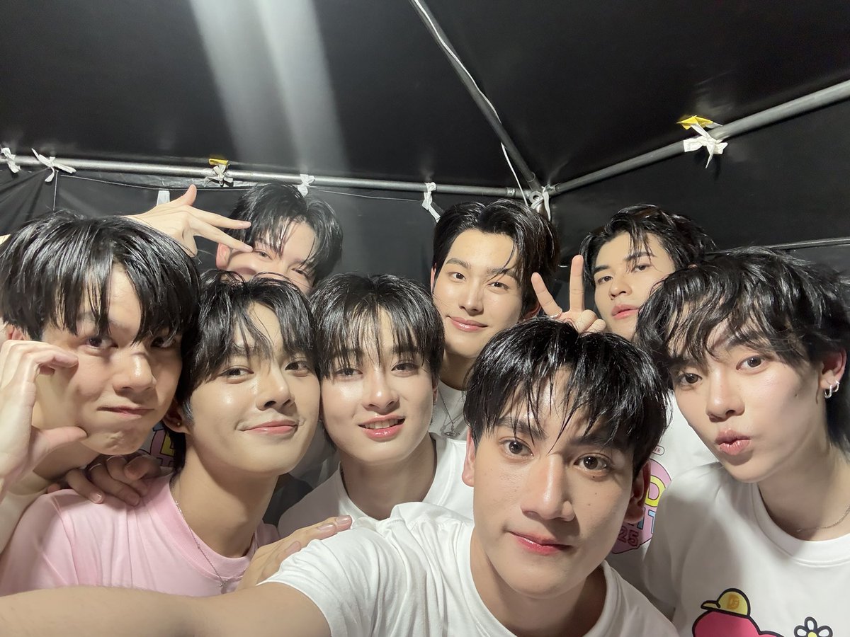 pung_phirunwat's tweet image. วันนี้พวกเรามาร่วมด้วยกันนะครับ

DMD HEAL WITH LOVE
#DMDCHARITY2025