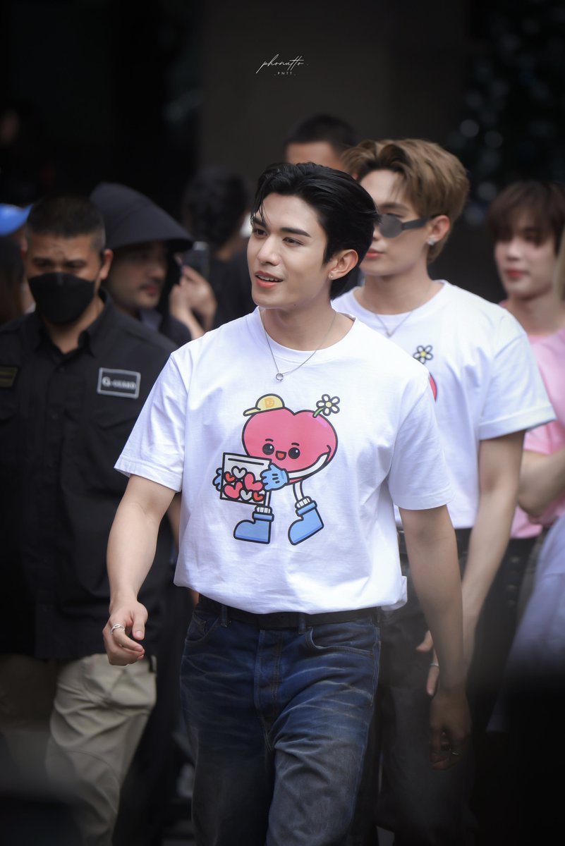 ลอยมาป่ะพี่ !!!

DMD HEAL WITH LOVE
#DMDCHARITY2025
#netsiraphop <a href="/netsiraphop/">NET</a>