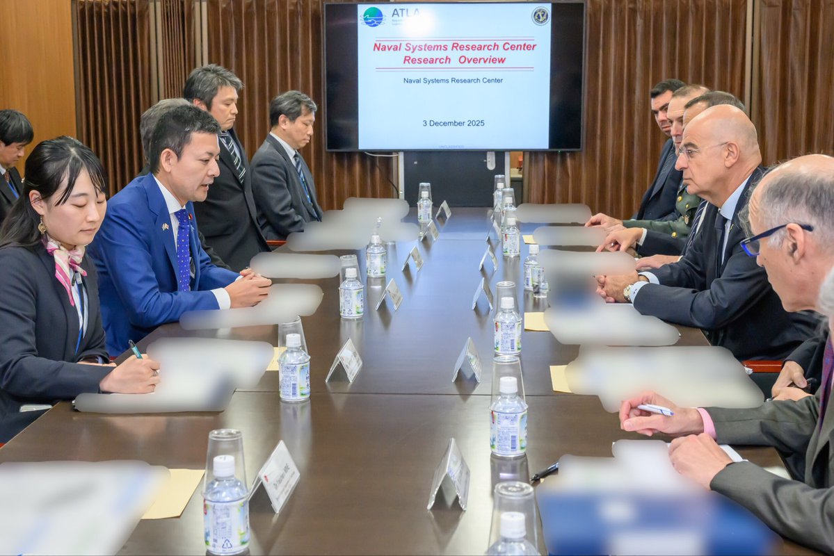 ModJapan_jp's tweet image. 12月3日、デンディアス・ギリシャ国防大臣は、吉田防衛大臣政務官とともに、東京都に所在する防衛イノベーション科学技術研究所💡(渋谷区)と艦艇装備研究所🚢(目黒区)を訪問し、研究所の概要について説明を受けるとともに、試験評価施設などの視察をしました🇯🇵🤝🇬🇷
#研究開発