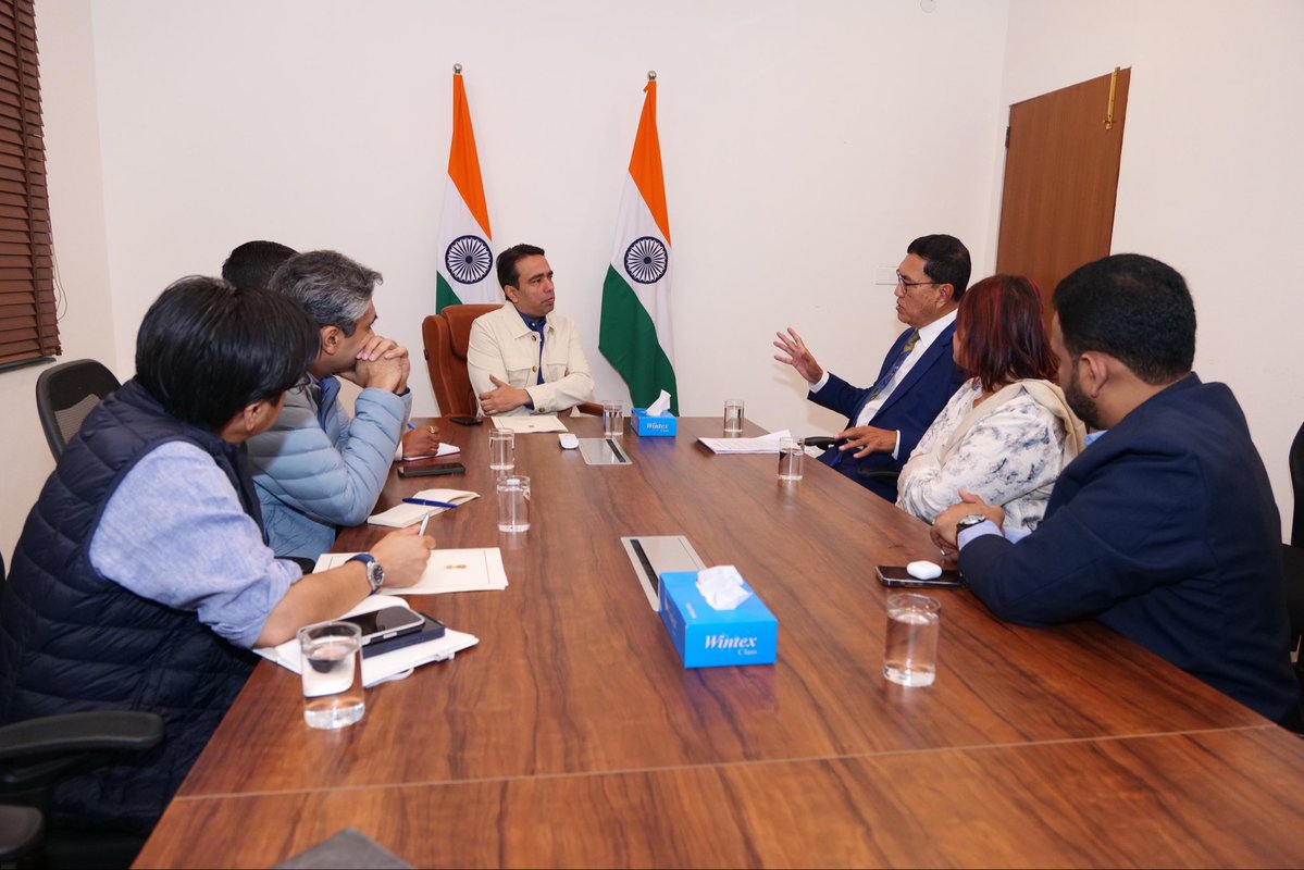 jayantrld's tweet image. Met @ProfChakma, Vice Chancellor @uwanews. 

Discussed UWA’s upcoming campuses in Mumbai and Chennai, joint work in #STEM and mining technology, and the new MoU with @MiningSSC to expand industry-aligned skilling, stackable micro-credentials and applied research.…