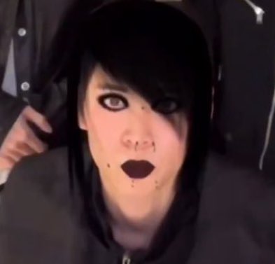 esxzuioq's tweet image. like son, like father