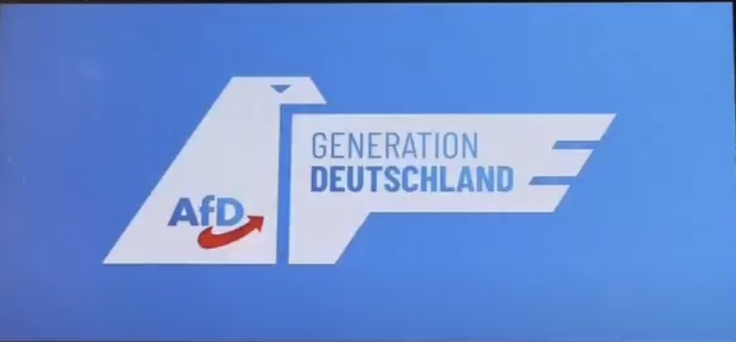 isabelMon09's tweet photo. >Radikale Schwiegersöhne<
Die Köpfe der neuen #AfdJugend / Spiegel-TV
„Parteifreunde nennen ihn den »perfekten Schwiegersohn«: Jean-Pascal #Hohm, der neue Chef der »#GenerationDeutschland«. Genau so wollen die jungen Wilden bei den Wählern ankommen: lieb, nett, smart. Doch Hohm und Konsorten haben radikale Ansichten.“
⚠️#Hohm gesichert rechtsextrem lt. Verfassungsschutz!
#IdentitäreBewegung
#Sellner #Remigration
#AfDSindFaschisten
#Afd #Putin #MAGA
https://t.co/OV5Q0JODoA