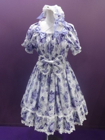 BABY THE STARSの シュガーブーケ柄シャーリングワンピース＋ ヘッド