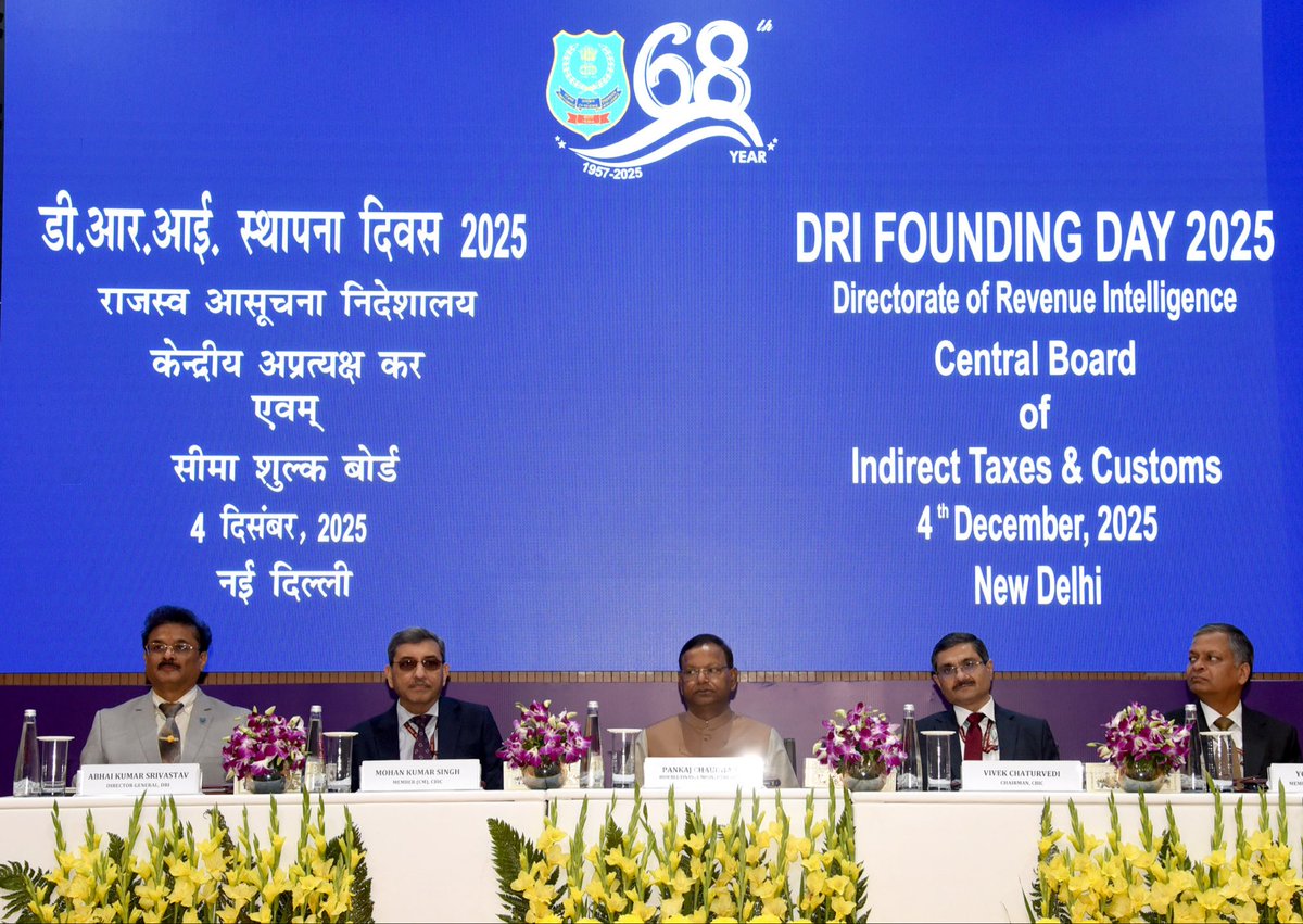 FinMinIndia's tweet image. Union Minister of State for Finance Shri @mppchaudhary participated in the 68th Founding Day celebrations of the Directorate of Revenue Intelligence #DRI, in New Delhi, today.

MoS Finance Shri @mppchaudhary released the Smuggling in India Report 2024-25 and also distributed