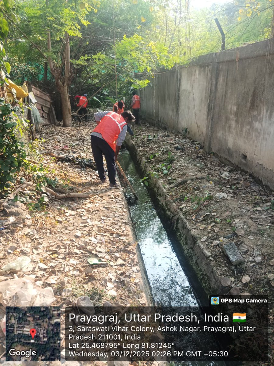 cballahabad's tweet photo. SHS2025: Cleaning of drains at B.I. Bazar, New Cantonment, Prayagraj. #SpecialCampaign5_0 #SHS2025 #SwachhBharat #Swachhotsav #SwachhataHiSeva2025
@pddecc https://t.co/CZAMgk8Vym
