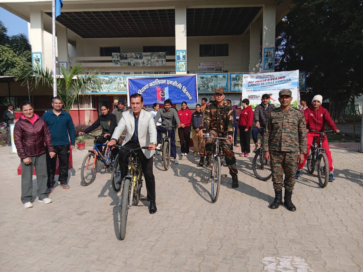 bn_hisar's tweet photo. 🚴‍♂️🇮🇳 NCC Cycling Campaign with SAI at Hisar. 
Proud to Pedal for a gutter, greener and cleaner Nation.! 🌿💪
Our Cadets rode with passion to spread awareness on Health, Environment &amp; National Responsibility.
#NCC #CycleForChange #FitIndia #GreenIndia #YouthPower https://t.co/K33NynbK1g