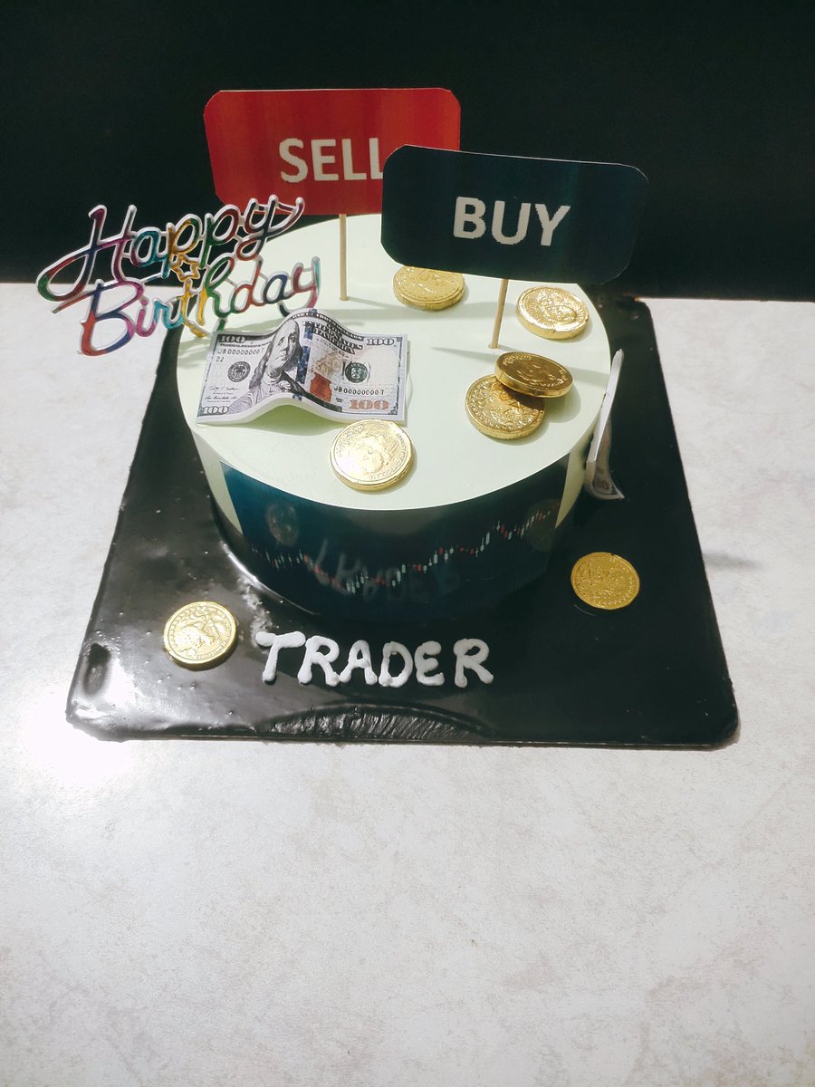 BlueChipTrade03's tweet image. If your birthday cake doesn’t scream BUY/SELL… are you even a trader? 😂🔥🍰📊
#birthday #buynsell #buy #sell #birthdaycelebration #stockmarket