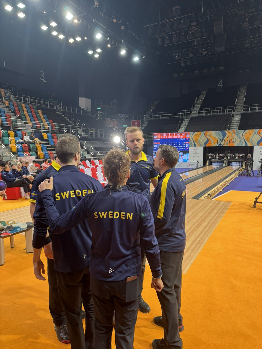 Sverige ställs mot Danmark i finalen i 3-manna. Matchen börjar när damernas final är avgjord, ca kl 08.00. 

Livestream ➡️ m.youtube.com/@IBF-2025/stre…