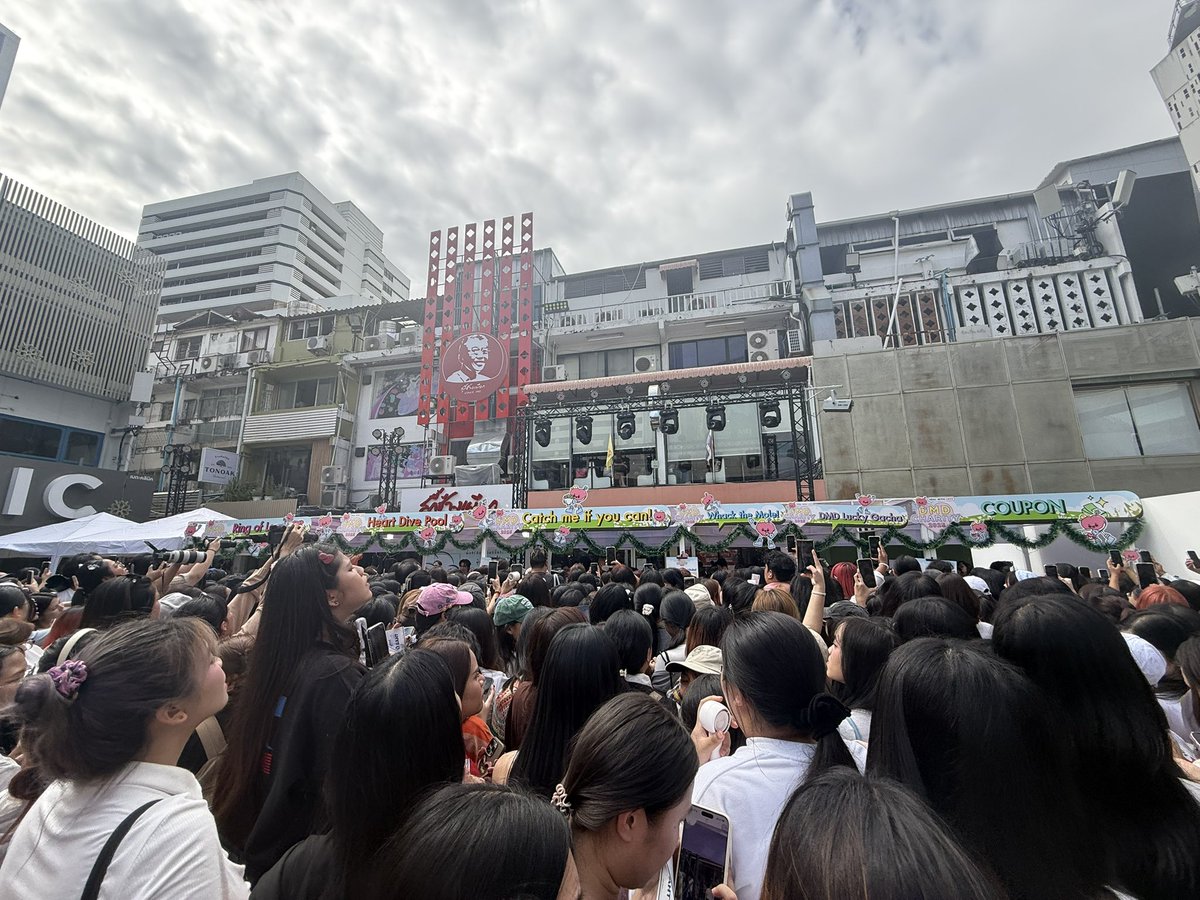 ไม่มีคูปองแต่ยืนอัดข้างใน แล้วให้นี่ซื้อทำไม ?