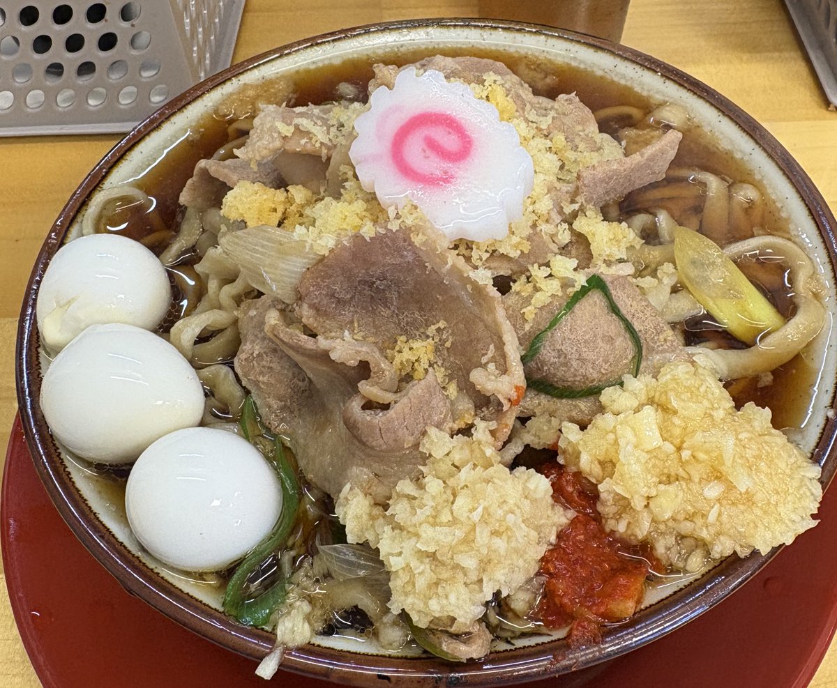 ローソンに行ったら巨シリーズ終わってたのでコレ食べに行きました。