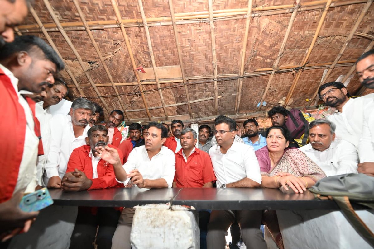 BRSparty's tweet image. హైదరాబాద్ నగరంలోని పారిశ్రామికవాడల్లో ఉన్న 5 లక్షల కోట్ల రూపాయల విలువైన భూములను దోచుకునే HILTP కుట్ర మీద బీఆర్ఎస్ పోరుబాట.

కుత్బుల్లాపూర్, జీడిమెట్ల ఇండస్ట్రియల్ ఏరియాలో పర్యటించిన బీఆర్ఎస్ వర్కింగ్ ప్రెసిడెంట్ @KTRBRS, ఎమ్మెల్యేలు, ఇతర బీఆర్ఎస్ నాయకులు.

కుత్బుల్లాపూర్‌లోని…