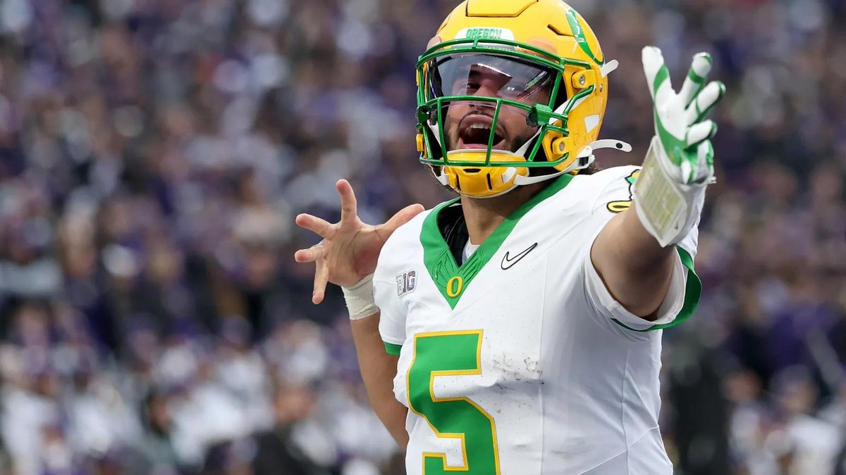 geo_loops's tweet image. A once-promising 2026 NFL quarterback class looks thin, with Indiana&apos;s Fernando Mendoza the only first-round lock and questions swirling around Oregon&apos;s Dante Moore.  sandiegouniontribune.com/2025/12/03/202…
