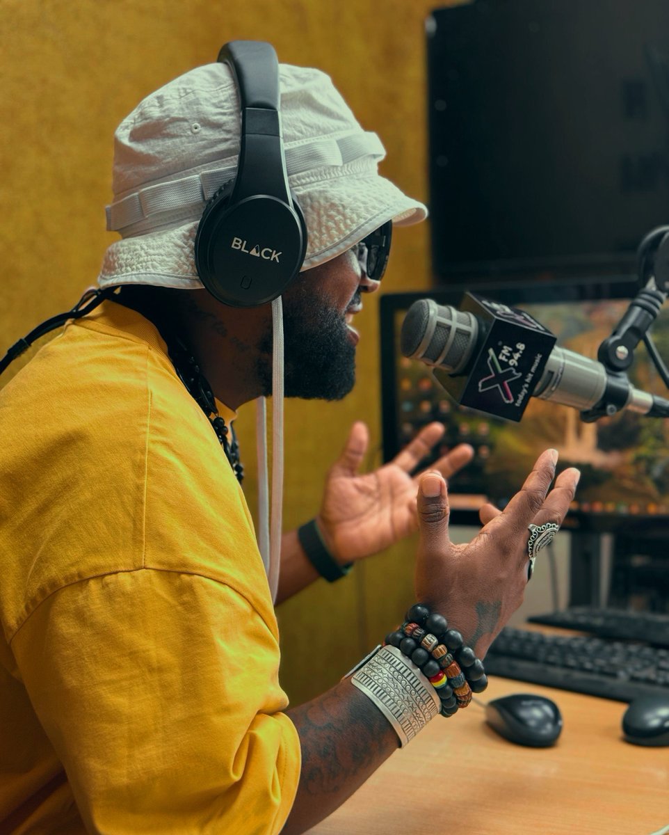 blacklyfug's tweet image. The only difference between you and your goals is usually the audio clarity.
 #blacklyf #hightech #throwbackthursday