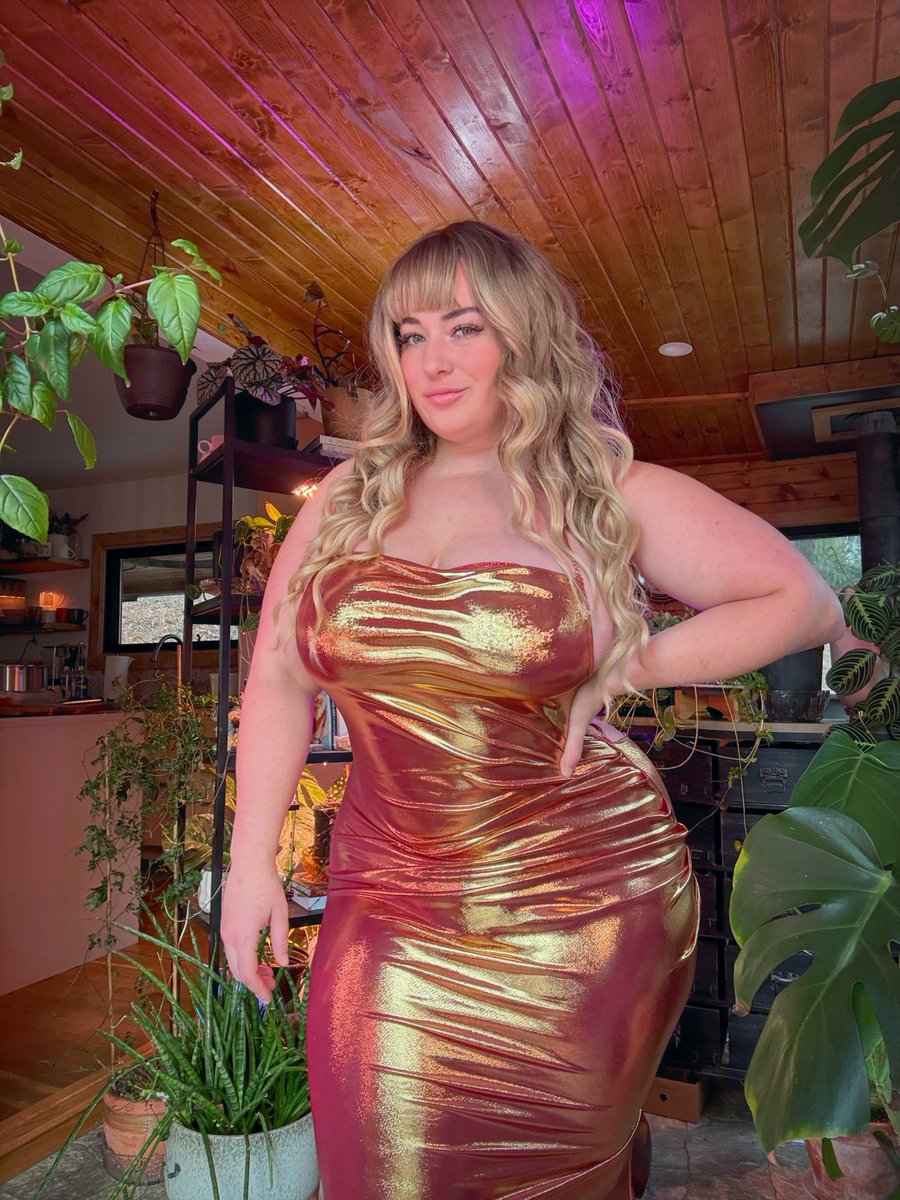 Cozycabinmom tweet media