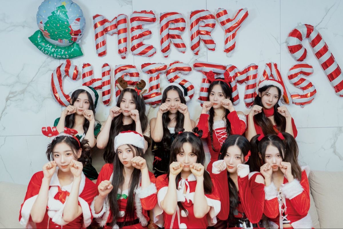 in honor of christmas, i’m doing a MEGA GIVEAWAY! 9 PRIZES!! 🎄

🎅rules
⋙ must be following me
⋙ like + rt
⋙ reply id &amp; prio

🎅prizes
⋙ hayeon aa117 aa102
⋙ lynn aa104 aa116
⋙ yeonji aa112
⋙ hyerin aa101 aa110 aa113 
⋙ dahyun aa101

closes on dec 25

#tripleS 🎁 #wavtwt