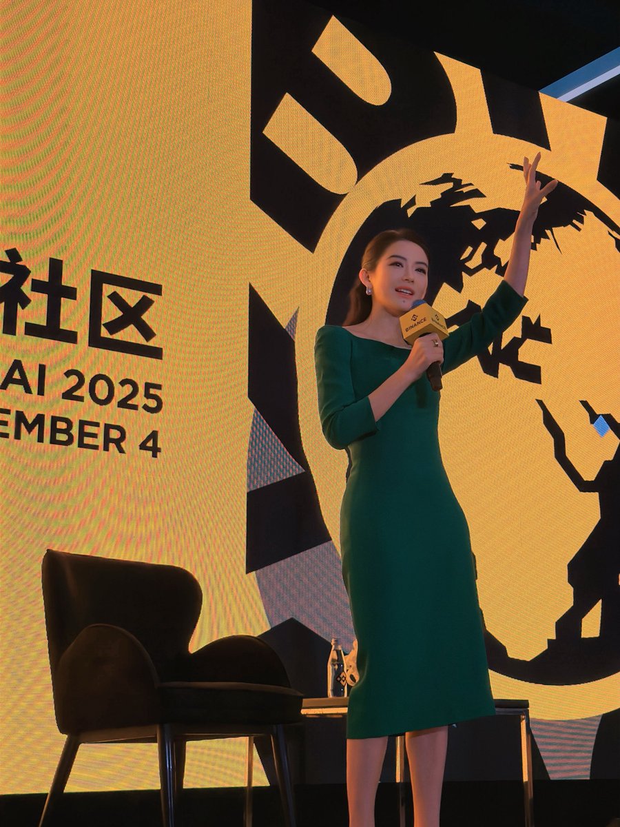 Ccweb3hub's tweet image. 见到一姐本人了！！

好美😍

@heyibinance