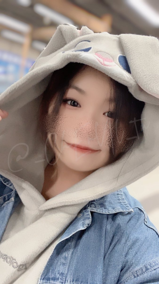 25歲的我做了好多好多事⋯
工作、人際互動上越來越順利
感情上結束了一段關係但不後悔
最近也接觸了很多新的人事物，探索了自己的慾望與喜好
謝謝大家給的祝福💕接下來還請大家多多支持

26歲，希望自己越來越好❤️ https://t.co/11zpbNHP6R