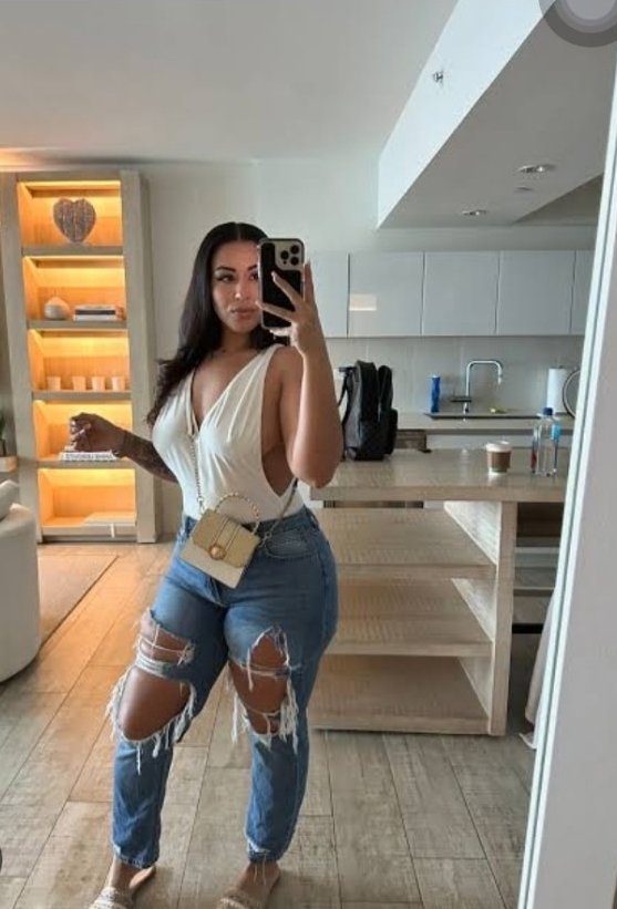 RoseLine22797's tweet image. 