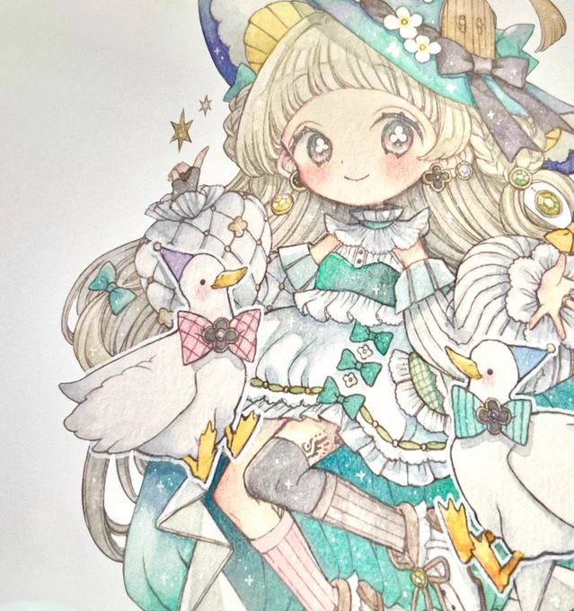 個展の準備でなかなかポストできていませんが、開催に向けて色々と着実に進んでおります…!個展のための描き下ろし作品は小さいものも含めて現状40点程完成しております!(まだ増えます…頑張ります…!) 楽しみにしていてください…! これはグッズの絵
